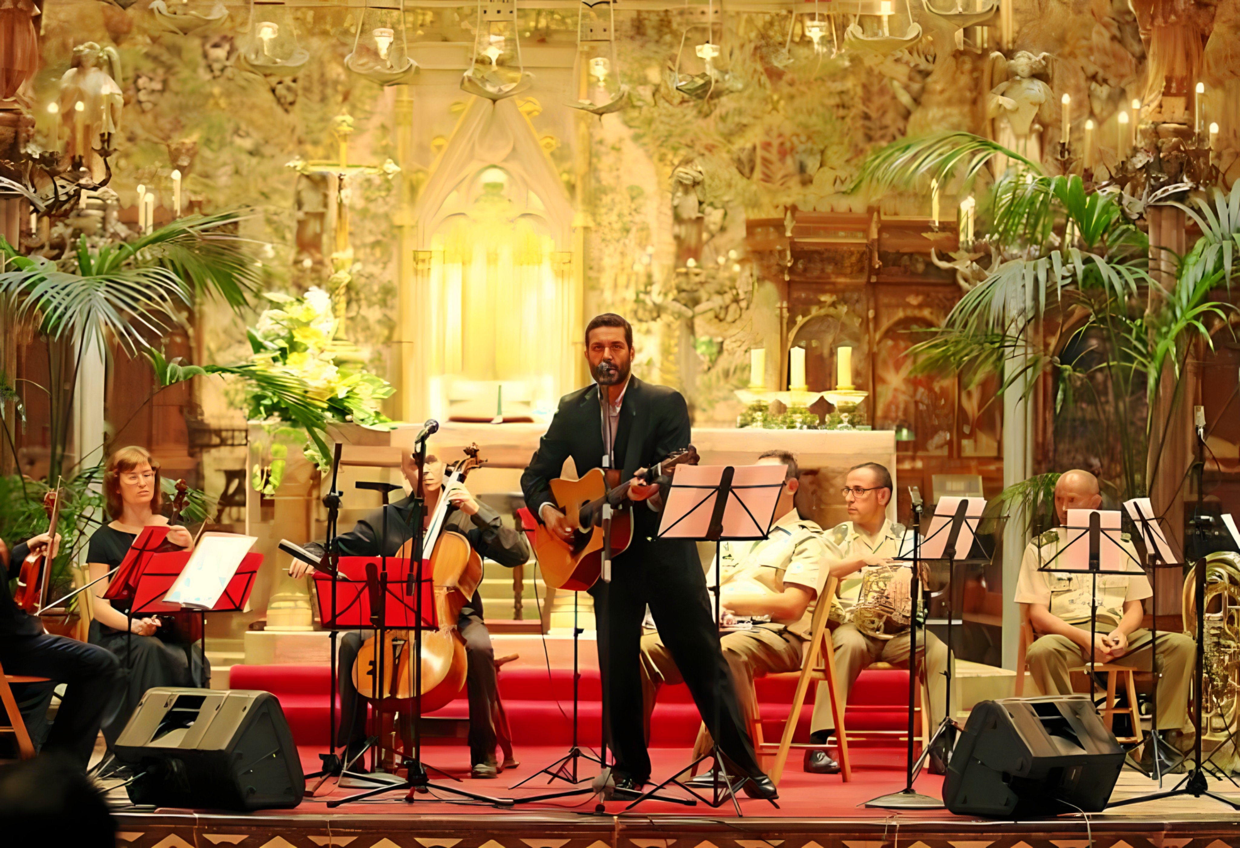 Jaime Anglada with the Symphony Orchestra and Military Band of the Balearic Islands at the Cathedral of Palma